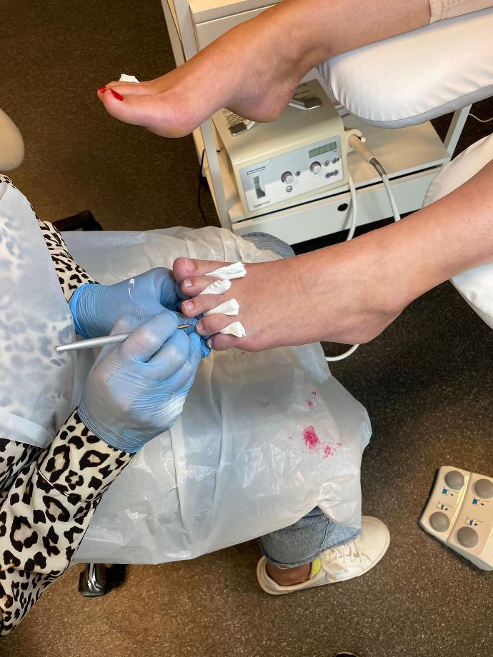 Slenders Footcare & Cosmetics gelpolish op teennagels Cursus gelpolish op teennagels