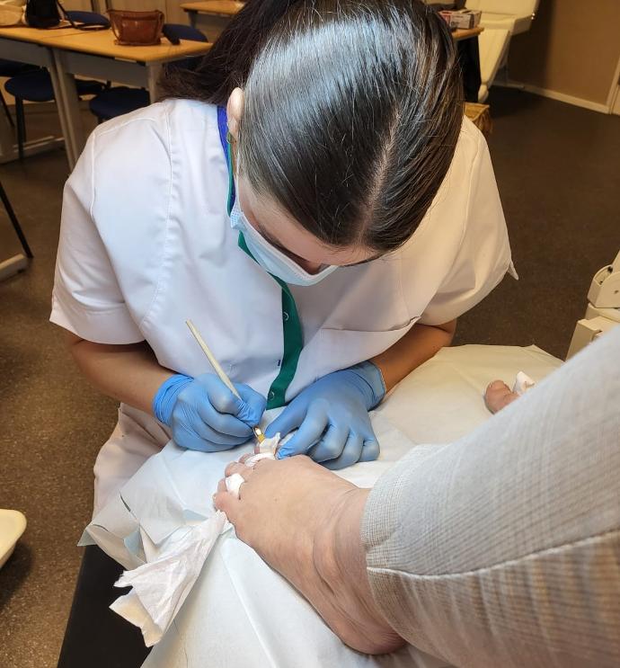 Slenders Footcare & Cosmetics gelpolish op teennagels